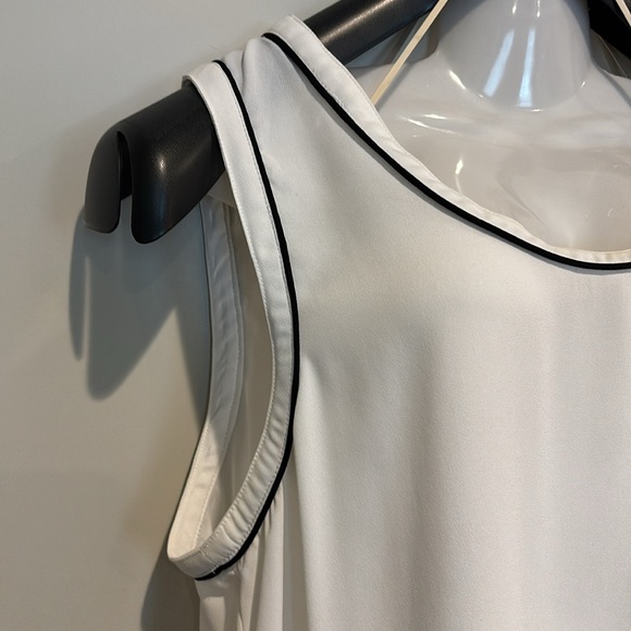 Top - Picture 2 of 6